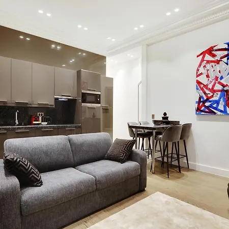 Apartment Pick A Flat's In Triangle D'or - Pierre 1er De Serbie